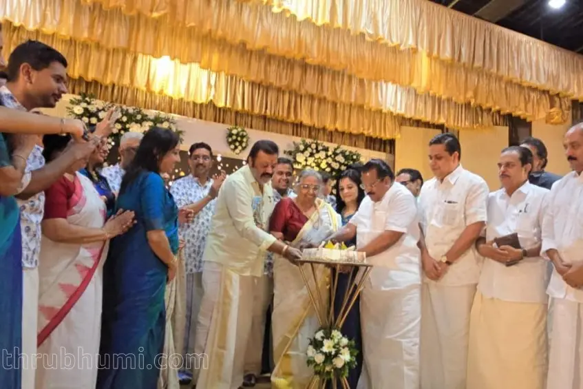 ഈ അമ്മയെ ഇങ്ങ് എടുക്കുവാ...നായനാരുടെ ഭാര്യ ശാരദ ടീച്ചര്ക്ക് പിറന്നാള് ആശംസയുമായി സുരേഷ്ഗോപി