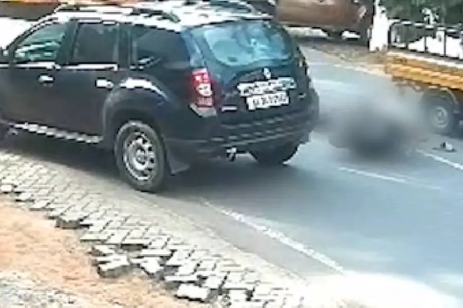 ബസിനെ മറികടക്കാനുള്ള ശ്രമം; കോട്ടയത്ത് ബൈക്കപകടത്തിൽ യുവാവ് മരിച്ചു