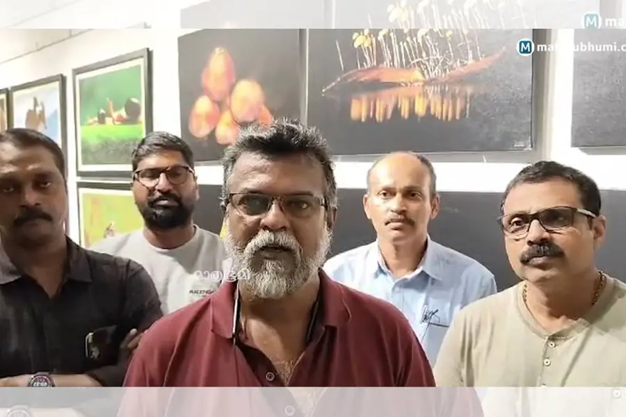അഞ്ച് സുഹൃത്തുക്കളുടെ ക്യാമറയില് പതിഞ്ഞ ചിത്രങ്ങള്; 'ഇല' ഫോട്ടോ പ്രദര്ശനം