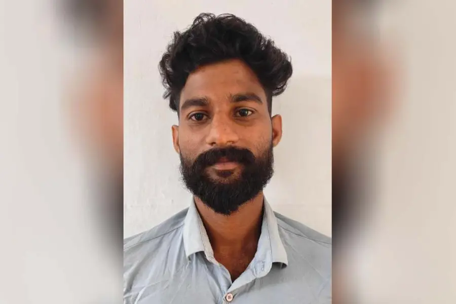 യാത്രക്കാരിയെ ശല്യം ചെയ്തു, ചോദ്യം ചെയ്ത കണ്ടക്ടറെ യുവാവ് ഇടിവളകൊണ്ട് ഇടിച്ചു