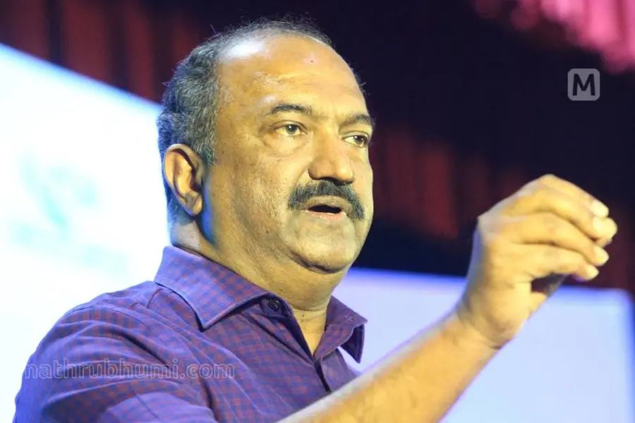 സാമ്പത്തിക അസന്തുലിതാവസ്ഥ പരിഹരിക്കണം, കേരളത്തിന് പ്രത്യേക ഗ്രാന്റായി 13,922 കോടി അനുവദിക്കണം
