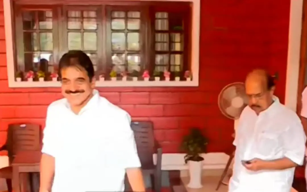 കെ.സി. വേണുഗോപാല് ജി. സുധാകരനെ സന്ദര്ശിച്ചപ്പോള് | Photo: Screen grab