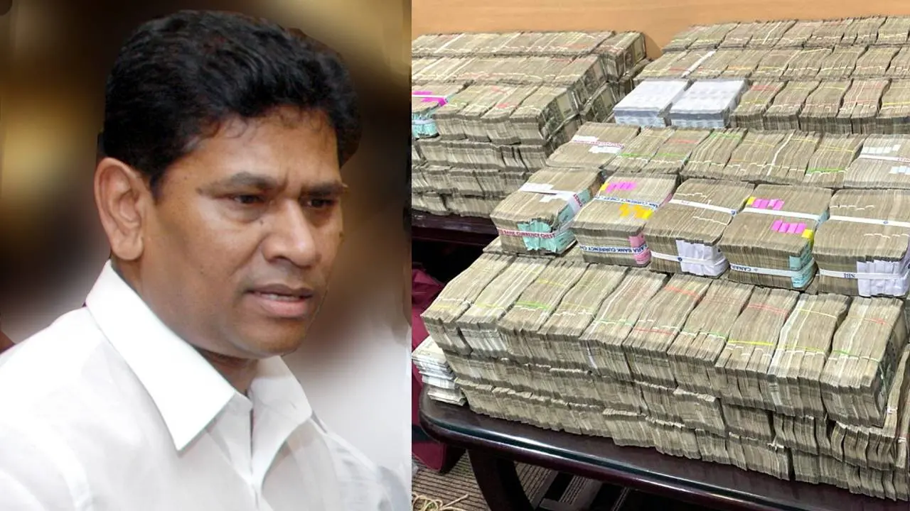 സാന്റിയാഗോ മാര്ട്ടിന് (ഫയല്ചിത്രം | മാതൃഭൂമി ), പിടികൂടിയ പണം | Photo : PTI