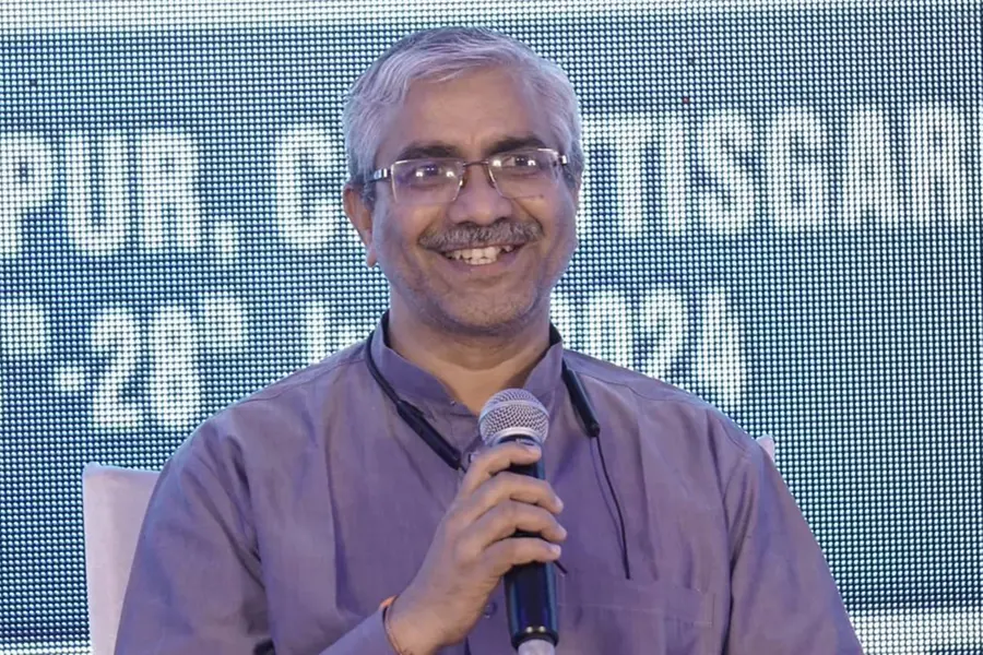 ബഹുരാഷ്ട്ര കമ്പനിയിലെ ജോലിവിട്ട് RSS പ്രചാരകനായി, അടിത്തട്ടിൽ പ്രവർത്തനം; മഹായുതിയെ ജയിപ്പിച്ച അതുൽ