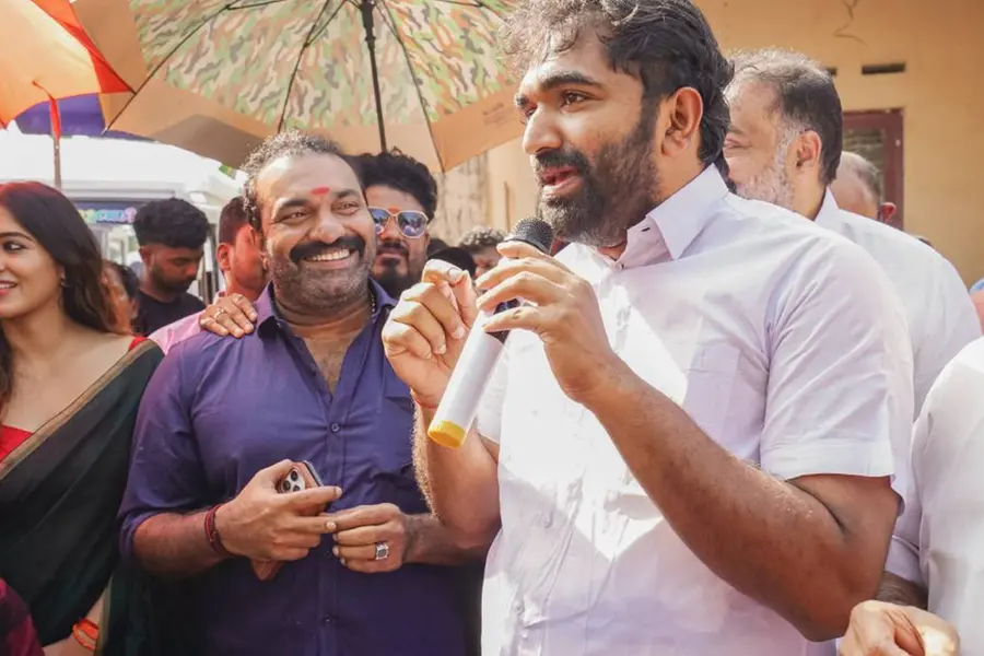 ഉമ്മന്ചാണ്ടിയെ അനുകരിക്കുന്നത് നിര്ത്തരുത്, കോട്ടയം നസീറിനോട് അഭ്യര്ഥിച്ച് ചാണ്ടി ഉമ്മന്