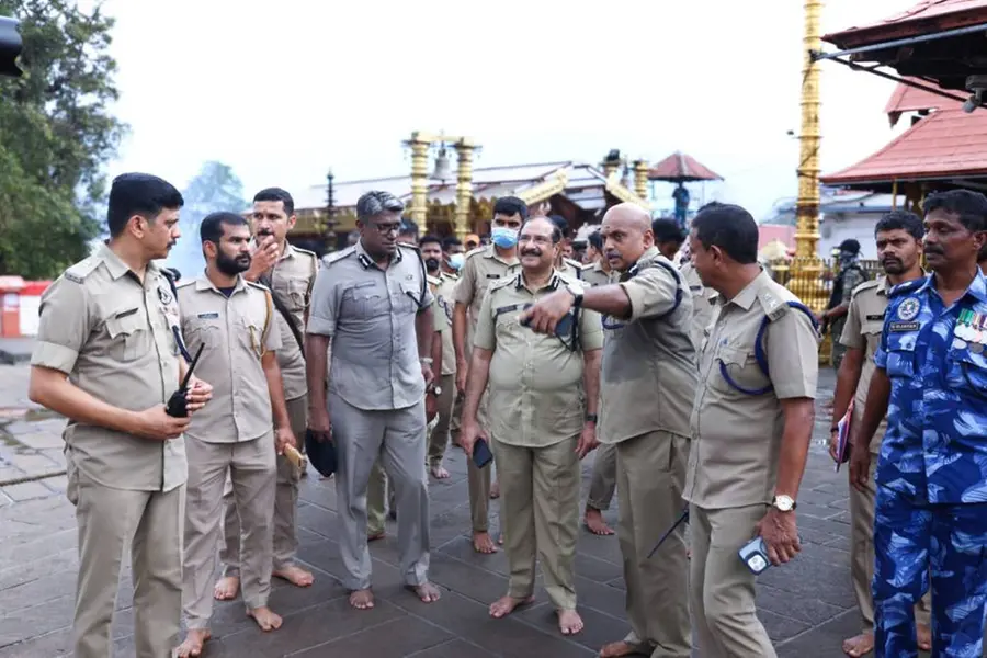 മകരവിളക്ക്: വിന്യസിക്കുന്നത് 5,000 പോലീസുകാരെ; ഒരുക്കങ്ങൾ വിലയിരുത്തി