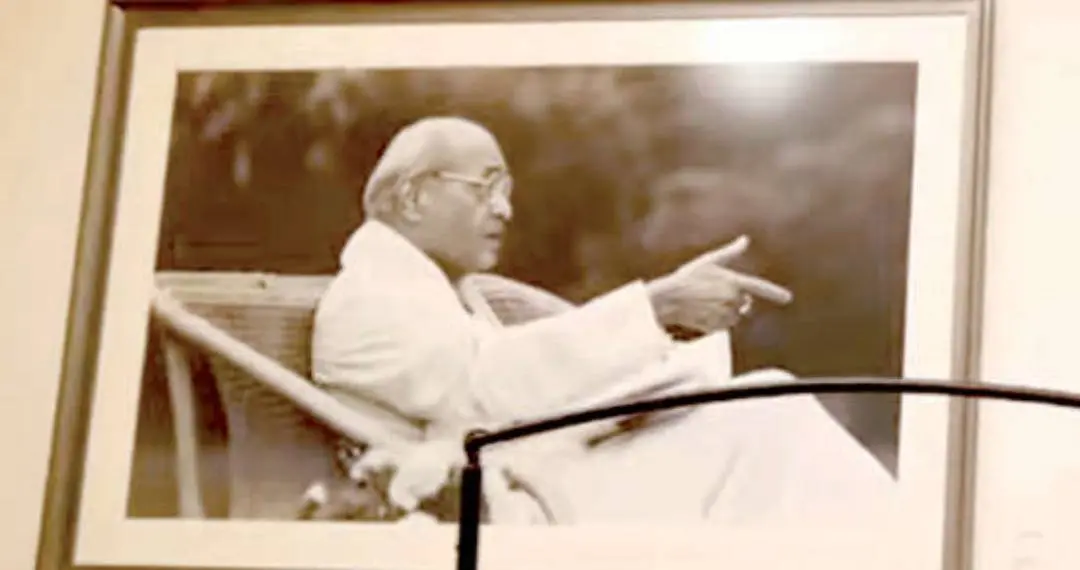 കോൺഗ്രസ്‌ ആസ്ഥാനത്ത്‌ സ്ഥാപിച്ച നരസിംഹറാവുവിന്റെ ചിത്രം