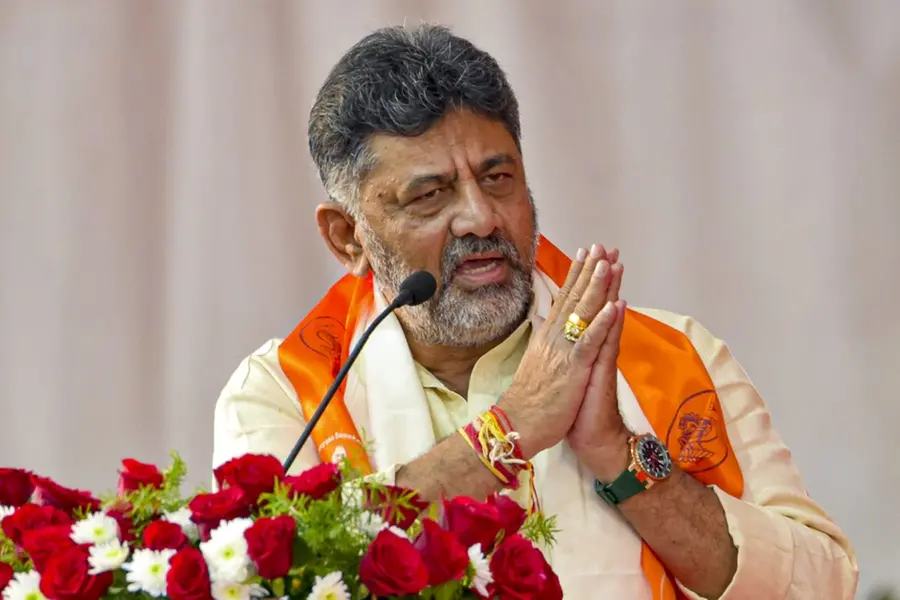 ബെംഗളൂരുവിനെ ഒറ്റരാത്രികൊണ്ട് മാറ്റാന് ദൈവത്തിനുപോലും കഴിയില്ലെന്ന് DK; കഴിവുകേടെന്ന് BJP