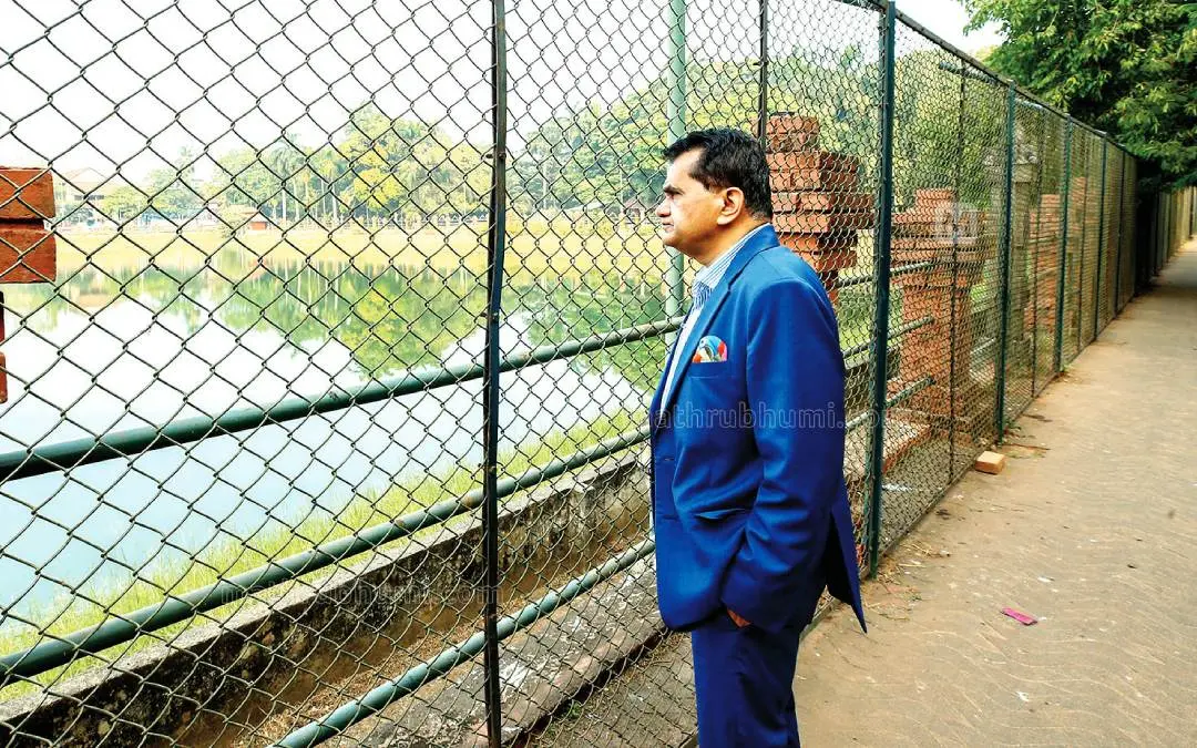 അമിതാഭ് കാന്ത് മാനാഞ്ചിറ സ്ക്വയർ കാണാൻ വീണ്ടുമെത്തിയപ്പോൾ.