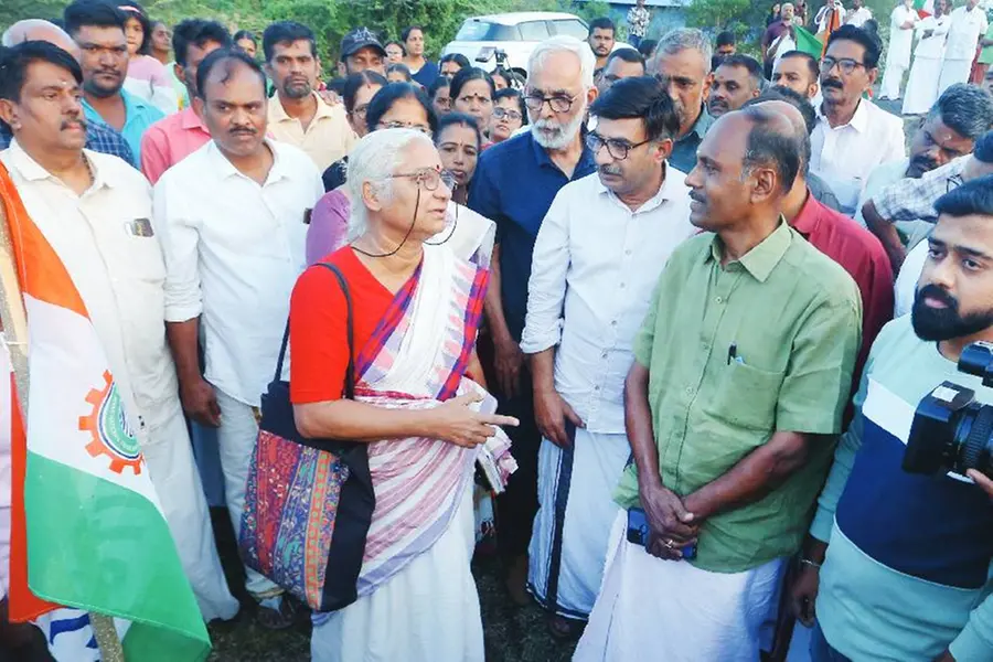 മദ്യം പഞ്ചാബിനെ വേട്ടയാടിയതിന് ഇവിടുത്തെ ഭരണകക്ഷിയുടെ സമരം, കേരളത്തില് മിണ്ടാട്ടമില്ല -മേധാ പട്കര്