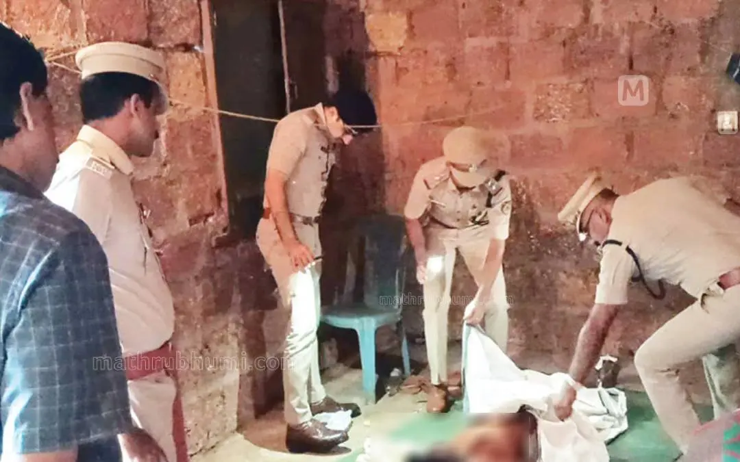 ഊരത്തൂരിൽ യുവതിയെ മരിച്ചനിലയിൽ കണ്ടെത്തിയ സ്ഥലത്ത് കണ്ണൂർ റൂറൽ പോലീസ് മേധാവി അനൂജ് പലിവാളിന്റെ നേതൃത്വത്തിൽ പരിശോധന നടത്തുന്നു.