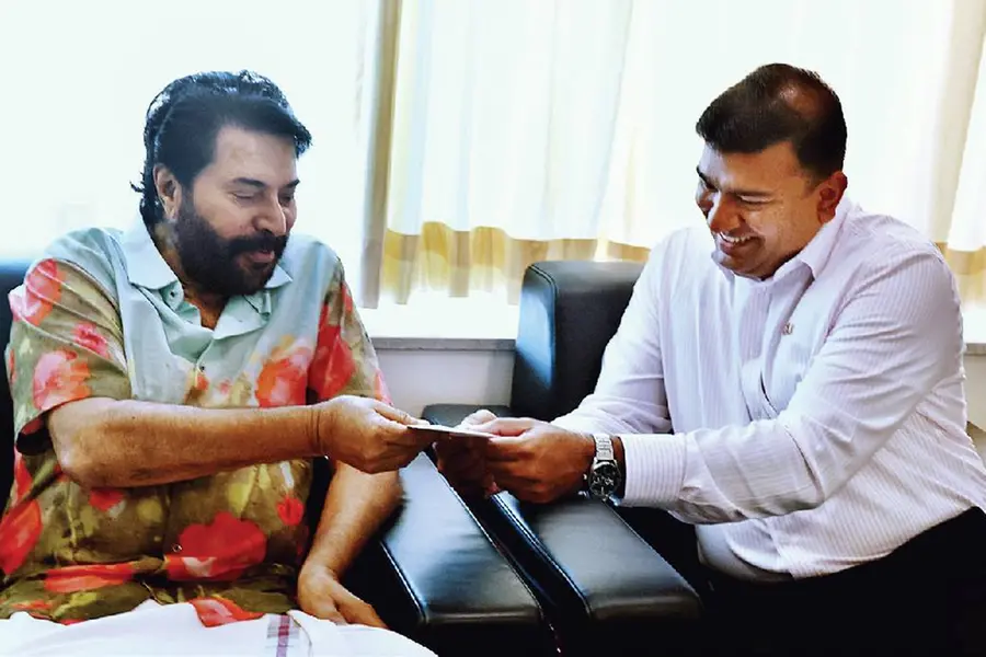 മമ്മൂട്ടിയെ കാണാൻ ഓസ്ട്രേലിയയിലെ ‘ആരാധകമന്ത്രി’ എത്തി