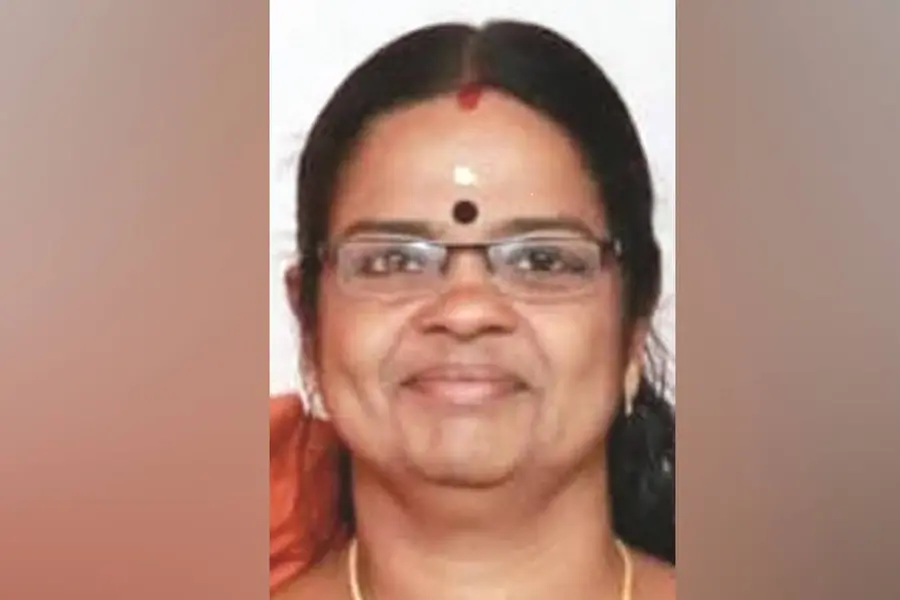 അറവുശാലയില്നിന്ന് വിരണ്ടോടിയ കാള ഇടിച്ചുവീഴ്ത്തിയ സ്ത്രീ മരിച്ചു