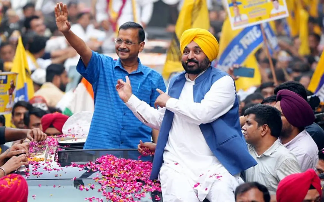 അരവിന്ദ് കെജ്‌രിവാളും ഭഗവന്ത് സിങ് മന്നും | Photo: ANI