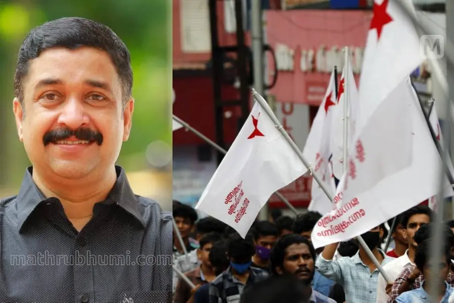 'കള്ളാ, കുള്ളാ നജീബേ...'; എം.എല്.എക്കെതിരെ അധിക്ഷേപ മുദ്രാവാക്യവുമായി ഡിവൈഎഫ്ഐ, ഉദ്ഘാടകനായി സരിന്