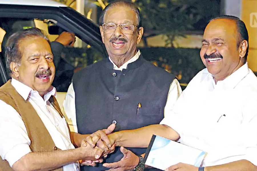 സഭയിൽ സതീശൻ-ചെന്നിത്തല ദ്വയം, നയരൂപവത്കരണം തരൂര്; തിരഞ്ഞെടുപ്പ് ലക്ഷ്യംവെച്ച് കോൺഗ്രസിന് കർമപദ്ധതി