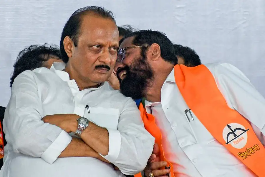 മാറി മാറി മുഖ്യമന്ത്രിയാകാം; ഷിന്ദെയെയും അജിത് പവാറിനെയും ക്ഷണിച്ച് കോണ്‍ഗ്രസ്