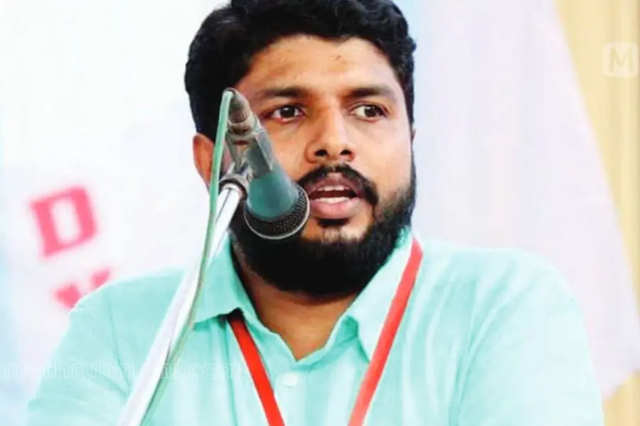 'KPCCയ്ക്ക് വേണ്ടി AICC കൊടുത്തുവിട്ട ലഹരിയാണോ വില്ക്കുന്നതെന്ന് ഞങ്ങള് ചോദിക്കില്ല'- വസീഫ്