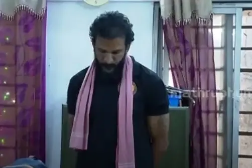 സന്നിധാനത്ത് 'വ്യാജ പോലീസ്'; പിടിച്ചെടുത്തത് കര്‍ണാടക പോലീസിന്റെ വ്യാജ ഐ.ഡി.യും വയർലെസ്സ് സെറ്റുകളും