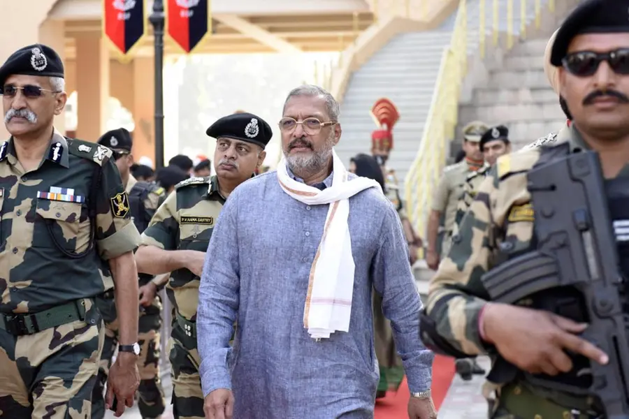ബോളിവുഡ് വിട്ട് അന്ന് രാജ്യത്തിനായി കാർഗിലിലെ യുദ്ധഭൂമിയിലേക്ക്; റിയൽ ലൈഫിലും ഹീറോയാണ് ഈ നടൻ