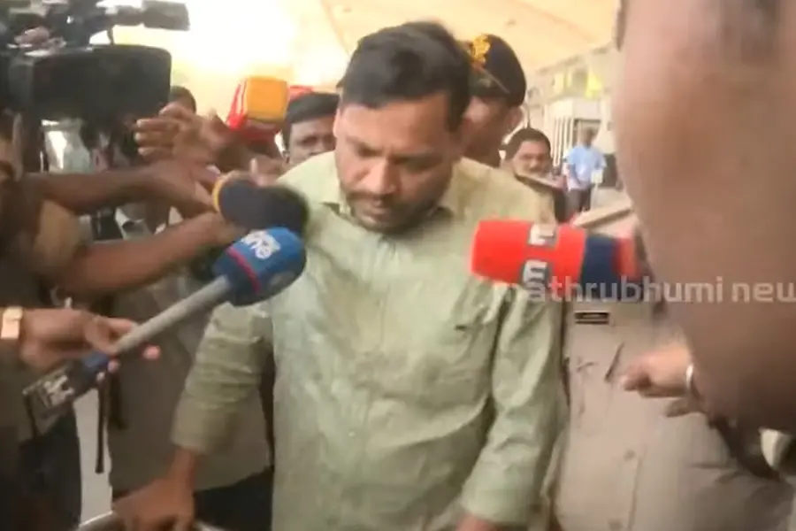 കാറിടിച്ച് മുത്തശ്ശിമരിച്ചു, ഒമ്പതുകാരി ഇന്നും കോമയില്‍; 11 മാസത്തിനുശേഷം പിടിയിലായ പ്രതിക്ക് ജാമ്യം