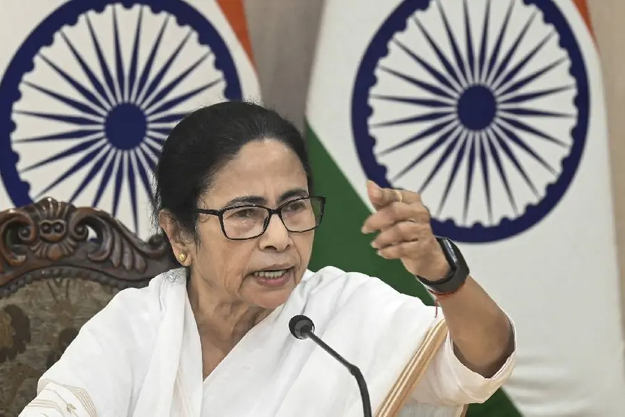 'തെളിവ് നശിപ്പിക്കുക മാത്രമാണ് മമത ചെയ്തത്'; രൂക്ഷവിമർശവുമായി കൊല്ലപ്പെട്ട ഡോക്ടറുടെ പിതാവ്