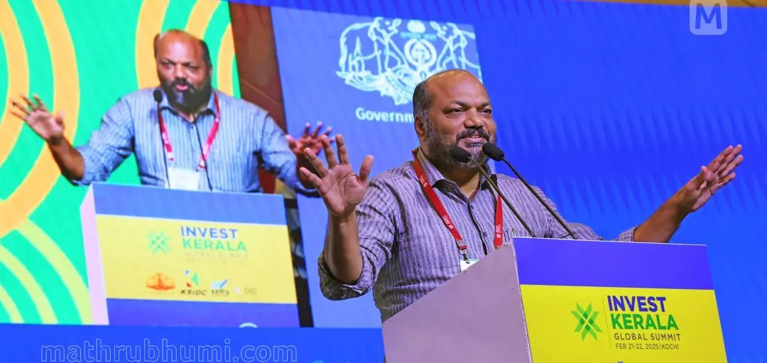 "സുസ്വാഗതം ..." കൊച്ചിയിൽ നടന്ന ഇൻവെസ്റ്റ് കേരളാ ആഗോള ഉച്ചകോടിയുടെ സമാപനച്ചടങ്ങിൽ നിക്ഷേപകർക്ക് നന്ദി പറഞ്ഞു കൊണ്ട് സംസാരിക്കുന്ന മന്ത്രി പി. രാജീവ് | ഫോട്ടോ: ടി.കെ. പ്രദീപ്കുമാർ / മാതൃഭൂമി