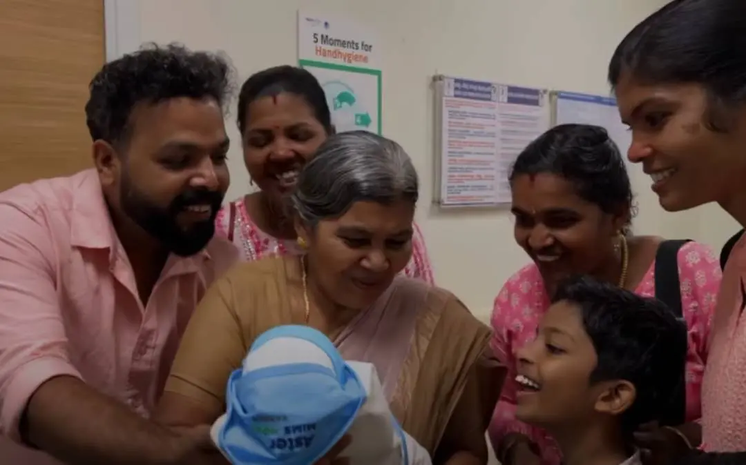 കുഞ്ഞിനൊപ്പം കെ.എൽ. ബിജുവും കുടുംബവും | Photo: Screengrab from Youtube.com/@KLBROBijuRithvik1