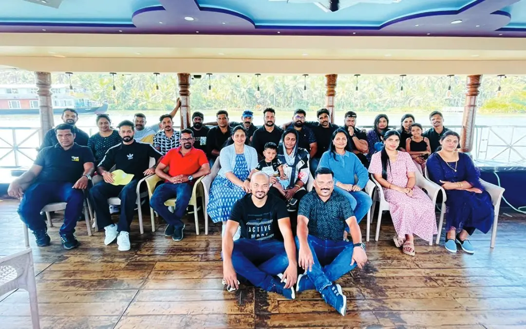 നാലുപേരുടെ ജീവൻ നഷ്ടപ്പെടുന്നതിനുമുൻപ് കല്പറ്റയിലെ യാത്രാസംഘം ഞായറാഴ്ച രാവിലെ പുറക്കാട് അകലാപ്പുഴയിൽ നടത്തിയ ബോട്ടുയാത്ര