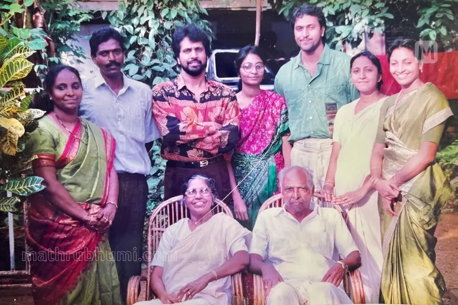 കടുവയെക്കാണാന്‍ പോയ എന്നെ കടുവ കാണാന്‍വന്നത് ഒരിക്കലും മറക്കാനാവുമായിരുന്നില്ല