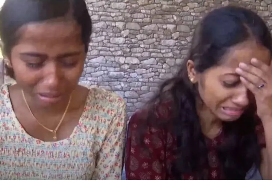 അയാൾ ഞങ്ങളുടെ കുടുംബം തകർത്തില്ലേ, നാളെ ഞങ്ങളെയും കൊല്ലും; ഹൃദയം തകർന്ന് അഖിലയും അതുല്യയും