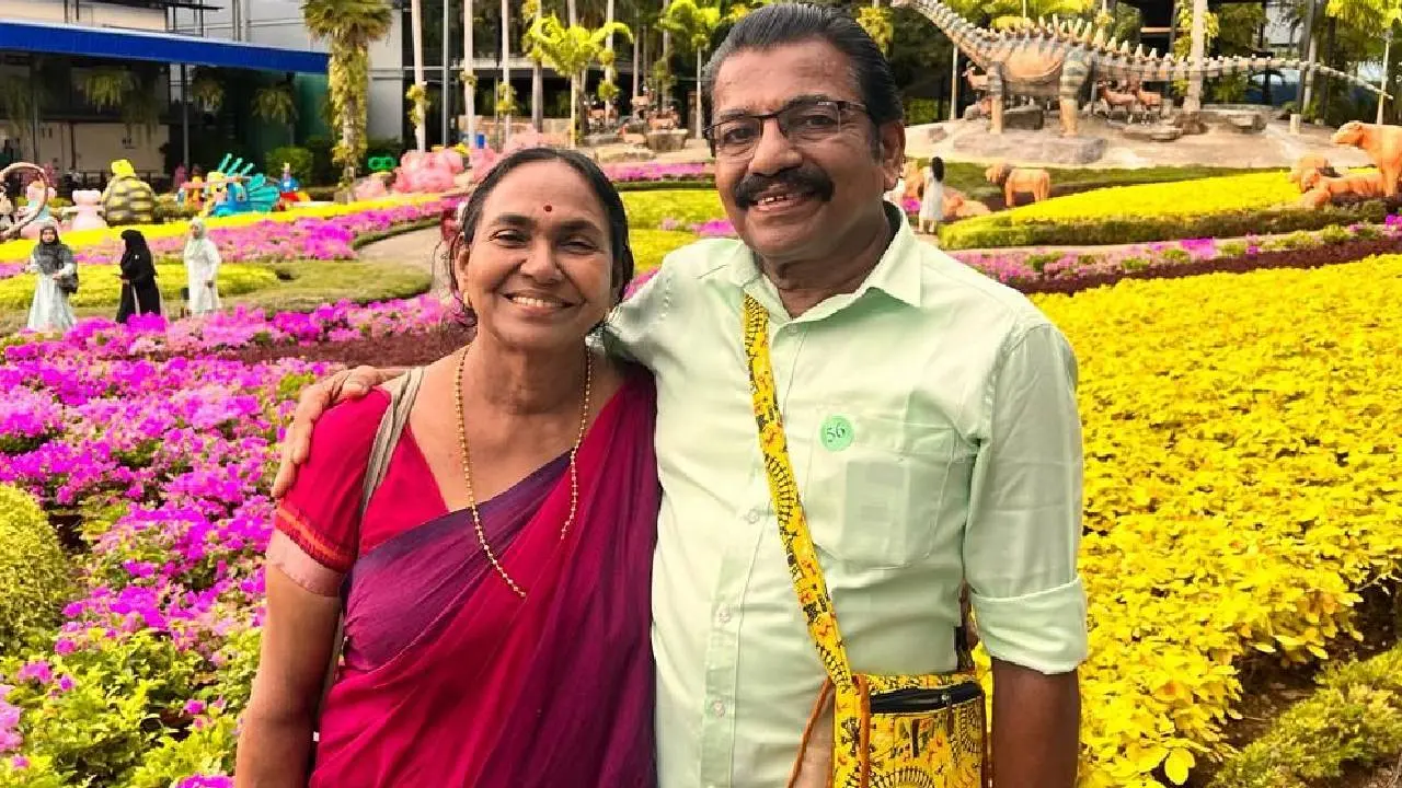 പ്രൊഫ.ടി.എം.രവീന്ദ്രനും പ്രൊഫ.ഒ.ജെ.ചിന്നമ്മയും