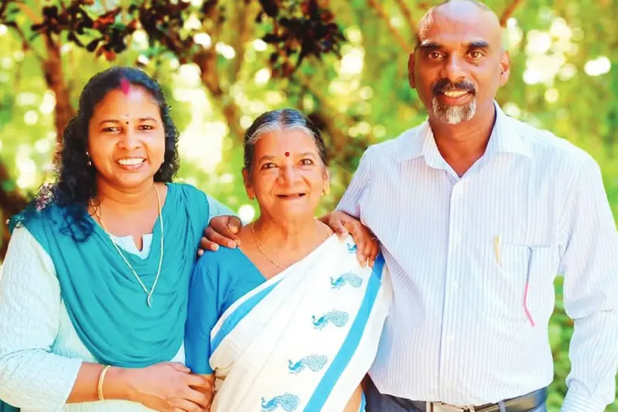 ഒരു കുടുംബത്തിലെ മൂന്ന് പേര് മൃതദേഹദാനത്തിന് ധാരണാപത്രം കൈമാറി