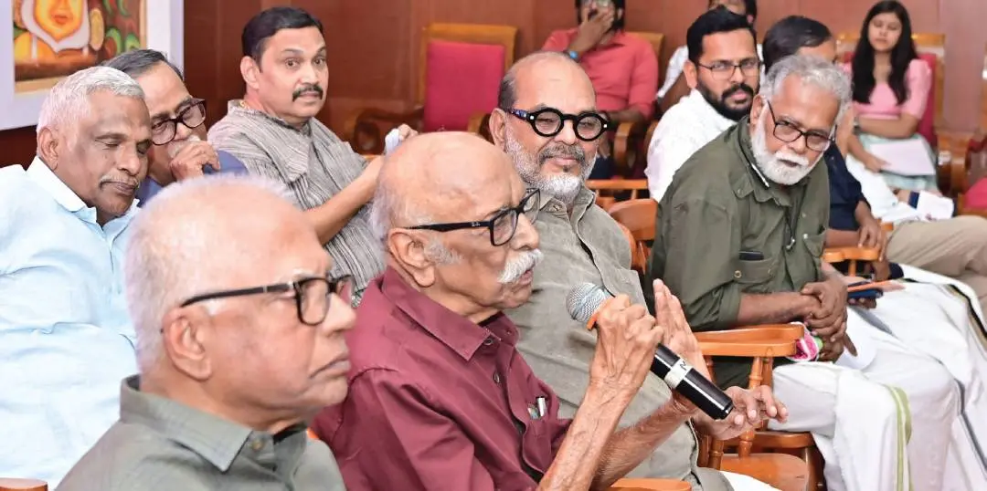 എം.ടി. സ്മൃതിസംഗമം എഴുത്തുകാരന് വൈശാഖന് ഉദ്ഘാടനം ചെയ്യുന്നു | Photo: Mathrubhumi