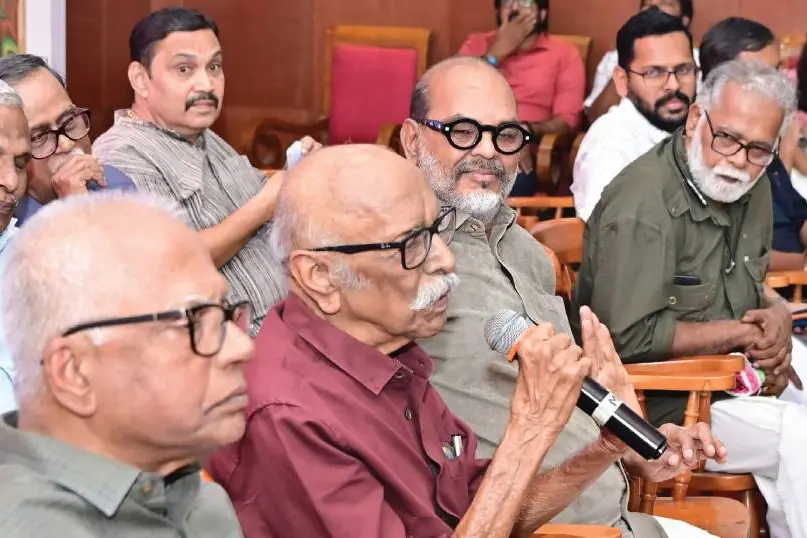 'എം.ടി ഏകാകികളുടെ കഥാകാരന്, ഓരോ മലയാളിക്കും ഓരോ എം.ടിയുണ്ട്'-വൈശാഖന്