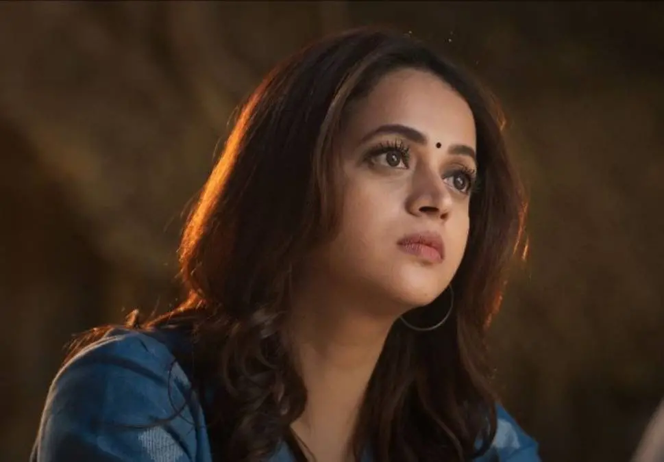 ഭാവന ദി ഡോർ എന്ന ചിത്രത്തിൽ | Photo: Screengrab