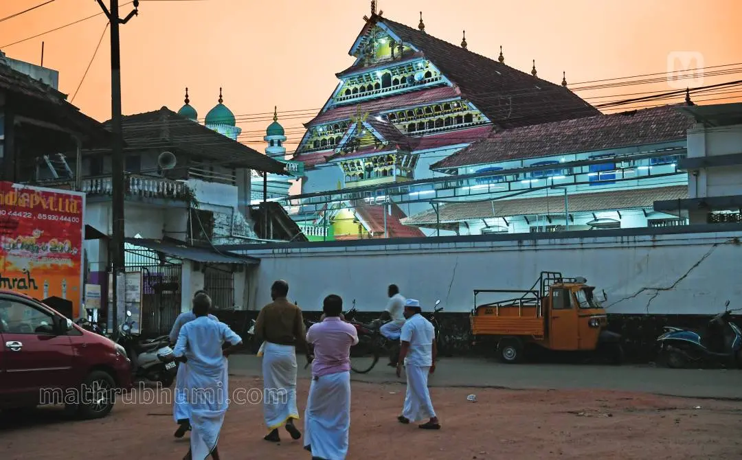 പൊന്നാനിയിലെ വലിയ ജുമുഅത്ത് പള്ളി | ഫയല്ചിത്രം | ഫോട്ടോ: മധുരാജ്/ മാതൃഭൂമി