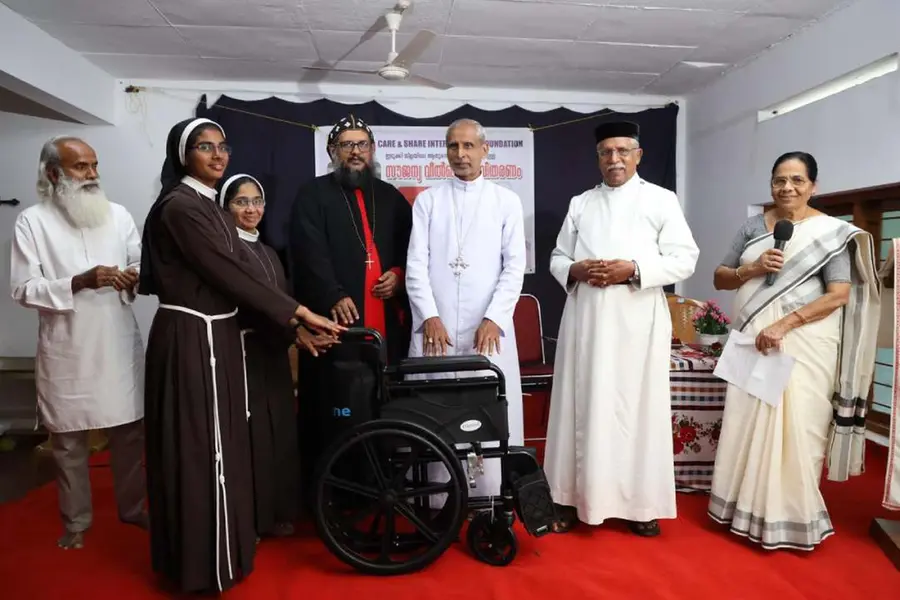 ഇടുക്കി ജില്ലയിലെ ആതുരസ്ഥാപനങ്ങളിലേക്ക് വീല്ചെയറുകളെത്തിച്ച് മമ്മൂട്ടി