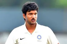 മിന്നും ഫോമിൽ, പക്ഷേ കേരളത്തിനായി രഞ്ജി കളിക്കാനില്ലെന്ന് ജലജ് സക്സേന