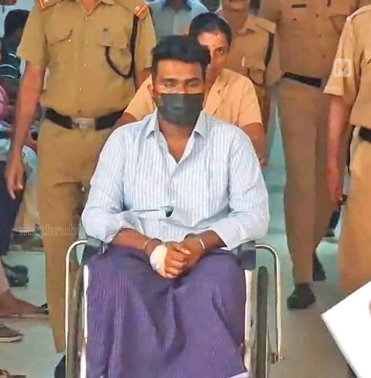 അഫാൻ മെഡിക്കൽ കോളേജ് ആശുപത്രിയിൽ