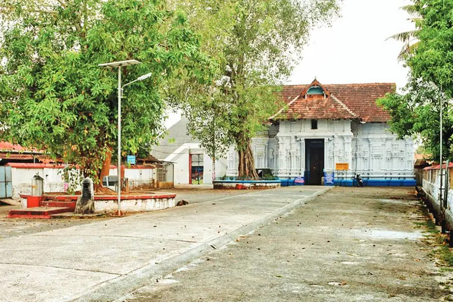 കൂടല്‍മാണിക്യം ക്ഷേത്രത്തിൽ ജാതിവിവേചനമെന്ന് പരാതി; മനുഷ്യാവകാശ കമ്മീഷന്‍ കേസെടുത്തു