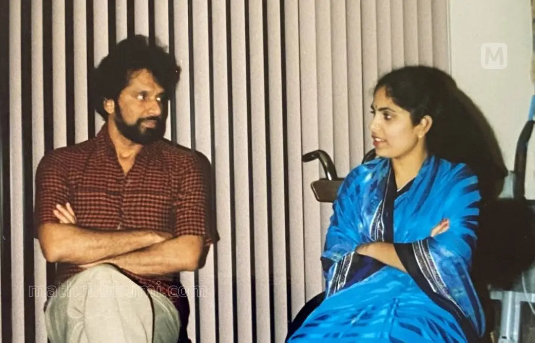 തമ്പി ആന്റണിയും ഭാര്യ പ്രേമയും പെണ്ണുകാണല് ചടങ്ങില് നിന്ന്