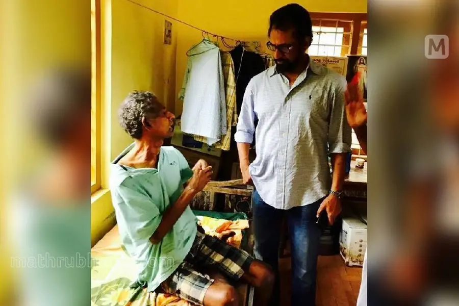 അത്ര പരിതാപകരമായിരുന്നു ആ കാഴ്ച, പെട്ടെന്നു ലീലച്ചേച്ചിയുടെ കണ്ണു നിറയുന്നത് ഞാന്‍ കണ്ടു