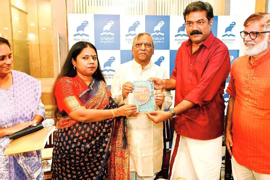 'സനാതന ഹിന്ദുത്വം ദളിതന്റെ കൈയില് അടിച്ചേല്പ്പിച്ചത് ചൂലായിരുന്നു'- ശരണ് കുമാര് ലിംബാളെ