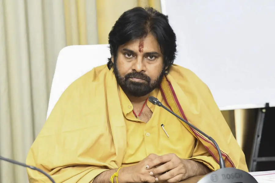 സിങ്കപ്പൂരിലെ സ്കൂളിൽ വൻ തീപ്പിടിത്തം; പവൻ കല്യാണിന്റെ മകന് പൊള്ളലേറ്റു, ശ്വാസതടസവും