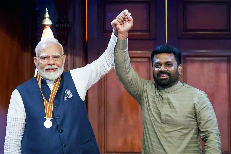 പ്രതിരോധ സഹകരണ കരാറില് ഒപ്പിട്ട് ഇന്ത്യയും ശ്രീലങ്കയും; ചരിത്രത്തിലാദ്യം, മോദിക്ക് വൻ സ്വീകരണം