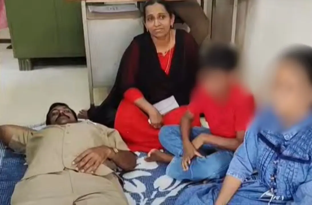 മെഡിക്കല് ഓഫീസറുടെ പരിശോധന നടത്തണം എന്നാവശ്യപ്പെട്ട് ജയപ്രകാശ് കുടുംബത്തോടൊപ്പമെത്തി ഉപവാസം നടത്തിയപ്പോള്