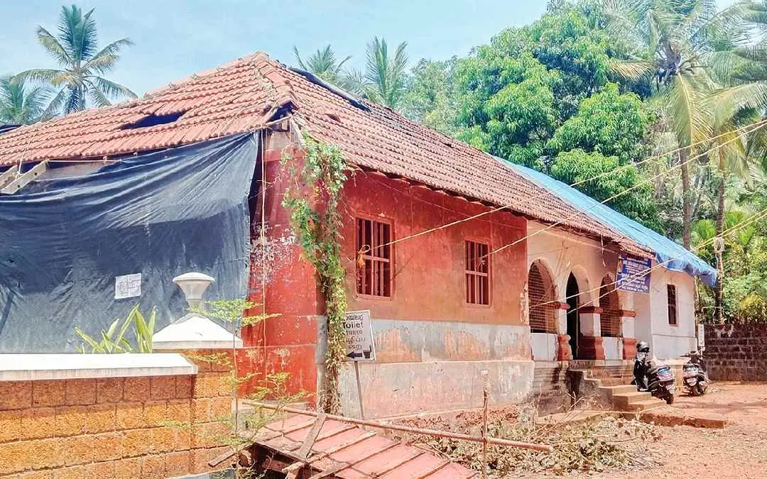 നവീകരണംനടക്കാൻപോകുന്ന ലോകനാർകാവ് പുതിയോട്ടിൽ കൊട്ടാരം