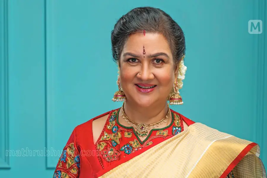 അവൾക്ക് മുമ്പും ഞാൻ ഇവിടുണ്ടായിരുന്നു,അത് ചിന്തിച്ചിരുന്നെങ്കിൽ ഒരുപാട് നഷ്ടങ്ങൾ ഒഴിവാക്കാമായിരുന്നു