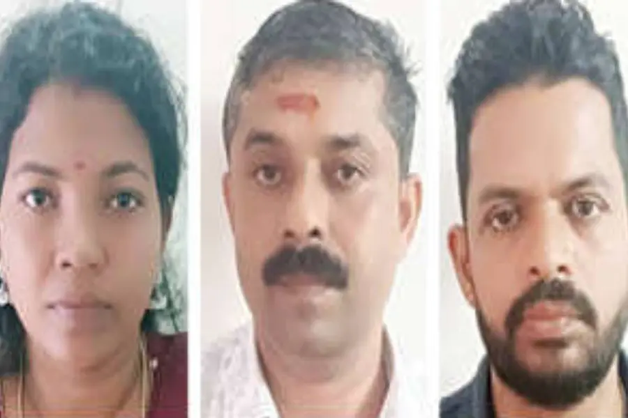 മുക്കുപണ്ടത്തിലും 916 മുദ്ര! പണയംവെച്ച് പണം തട്ടാൻ ശ്രമിച്ച ജൂവലറി ഉടമ അടക്കം മൂന്നുപേർ പിടിയിൽ